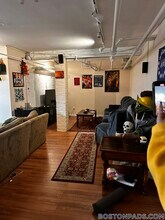 19 Netherlands Rd in Brookline, MA - Building Photo - Building Photo