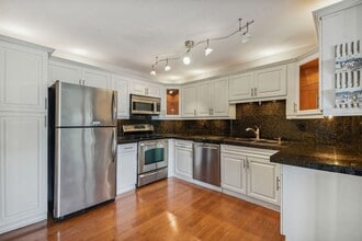 5558 Baywater Dr in Tampa, FL - Foto de edificio - Building Photo