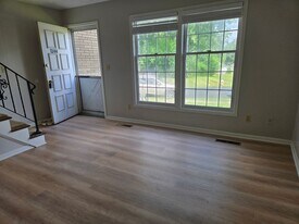 1244 Colonial Dr in Ashland, OH - Building Photo