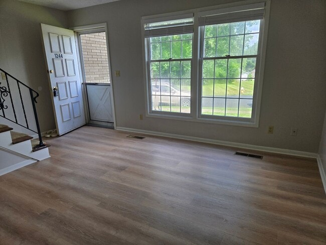 property at 1244 Colonial Dr