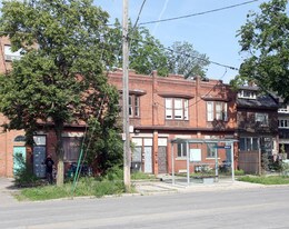 331-341 High Park Ave in Toronto, ON - Building Photo