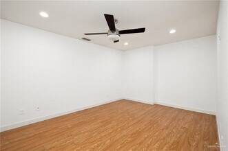 2016 S 5th St in McAllen, TX - Building Photo - Building Photo