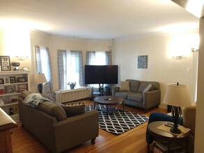 212 7th St, Unit C in Cloquet, MN - Foto de edificio - Building Photo