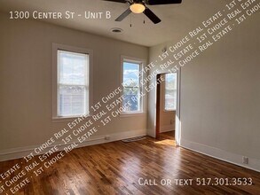 1300 Center St in Lansing, MI - Building Photo - Building Photo