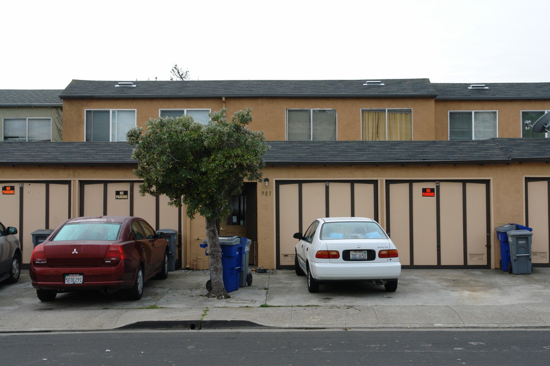 983 Brusco Way in South San Francisco, CA - Building Photo