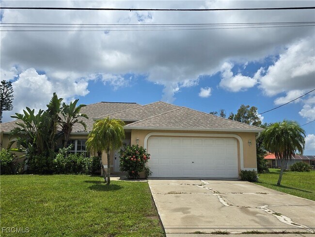 130 SW 31st Terrace in Cape Coral, FL - Building Photo - Building Photo