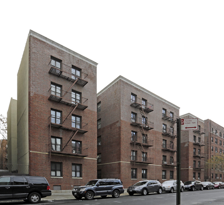 45-19-45-25 39th Pl in Long Island City, NY - Building Photo