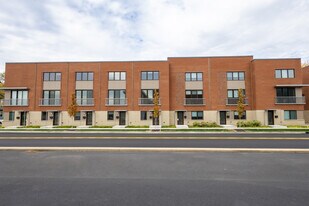 818 7th St, Unit A in Columbus, IN - Building Photo