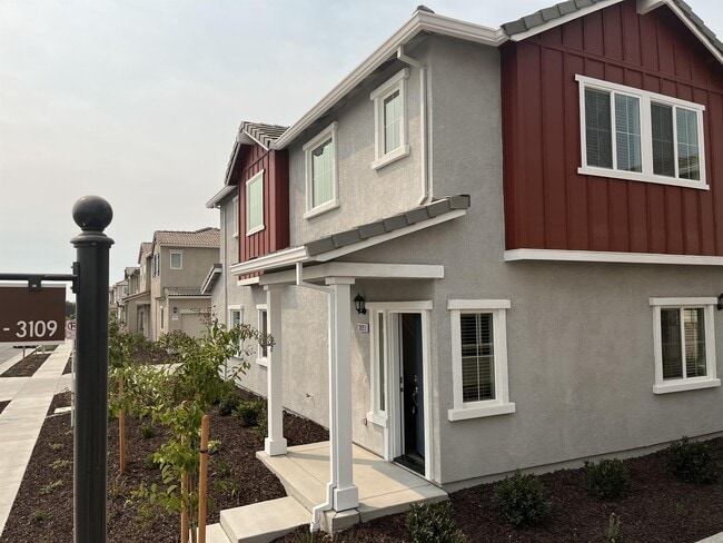 3093 Pruett Dr in Roseville, CA - Building Photo - Building Photo