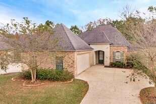 8231 Valencia Ct in Baton Rouge, LA - Building Photo