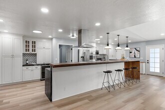 3302 Como Ln in San Jose, CA - Building Photo - Building Photo