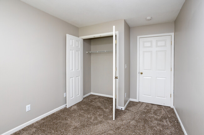 Westcott Apartments in Evansville, IN - Building Photo - Interior Photo