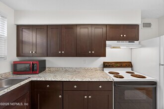 2619 Parental Home Rd in Jacksonville, FL - Building Photo - Building Photo