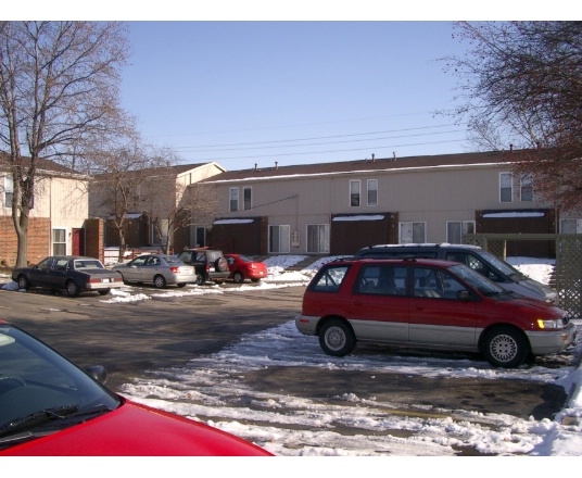 Liberty Manor in Middletown, OH - Building Photo - Building Photo