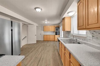 2112 Spencer St in Longmont, CO - Foto de edificio - Building Photo
