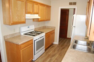 5001 W Hughes St in Lincoln, NE - Building Photo - Building Photo