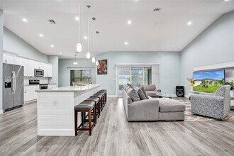 126 NW Heather St in Port St. Lucie, FL - Building Photo - Building Photo