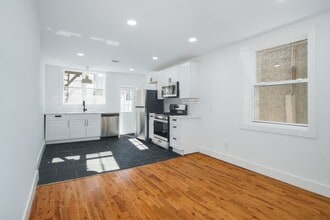 724 Dickinson St in Philadelphia, PA - Building Photo - Building Photo