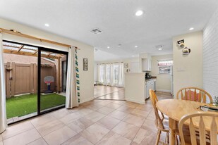 2419 Briarwest Blvd in Houston, TX - Building Photo