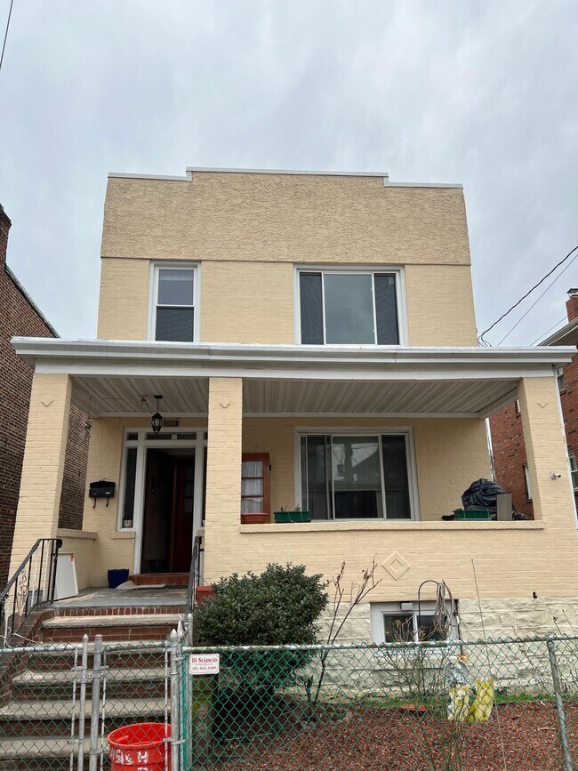 242 Washington Pl Apartments and Nearby Cliffside Park Apartments For