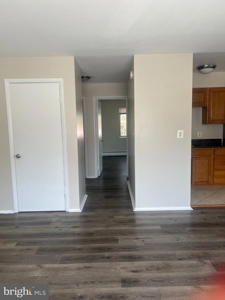 property at 2330 Glendale Terrace