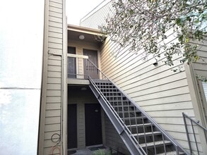 10053 Westpark Dr in Houston, TX - Foto de edificio - Building Photo