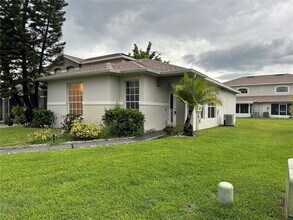 14572 Laguna Beach Cir in Orlando, FL - Building Photo - Building Photo