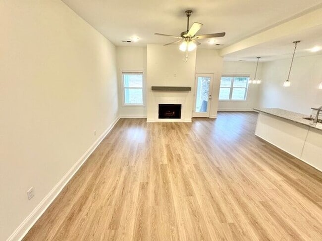 7464 Newbury Dr in Olive Branch, MS - Foto de edificio - Building Photo