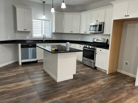 10 John St, Unit 1 in Chelsea, MA - Building Photo