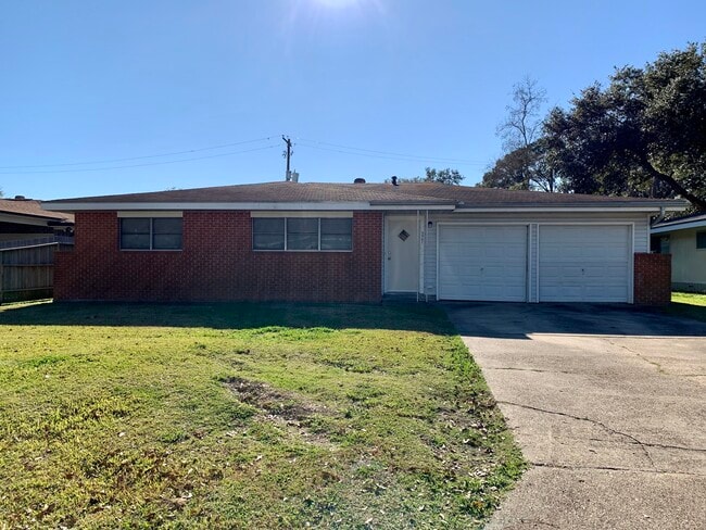 3901 Drexel Ave in Port Arthur, TX - Foto de edificio - Building Photo