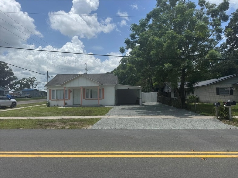 5829 12th St, Unit 1 in Zephyrhills, FL - Foto de edificio