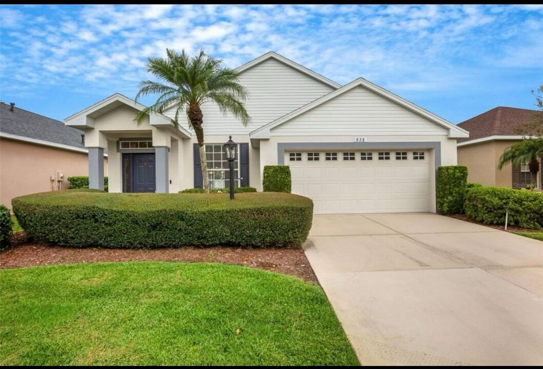 828 Tallgrass Ln in Bradenton, FL - Building Photo