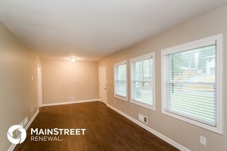 261 Hermer Cir NW in Atlanta, GA - Foto de edificio - Building Photo