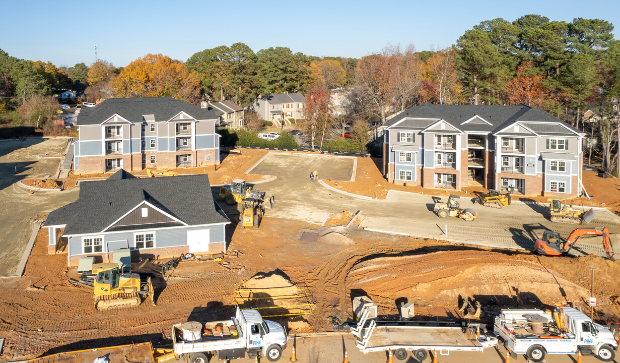 Pine Ridge Apartments in Raleigh, NC - Foto de edificio