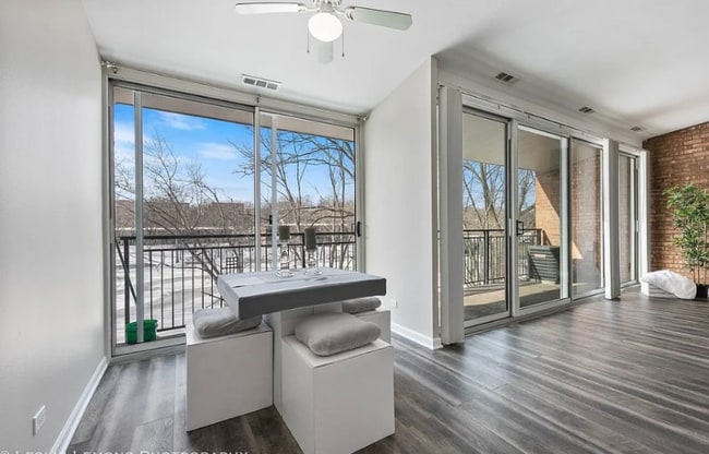 6018 ELake Dr, Unit Unit 3D in Lisle, IL - Building Photo - Building Photo