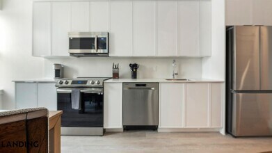 2005 11th St NW, Unit 203 in Washington, DC - Building Photo - Building Photo