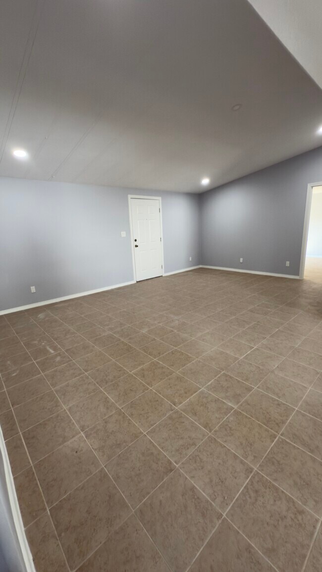 712 Independence Dr in Laredo, TX - Building Photo - Building Photo