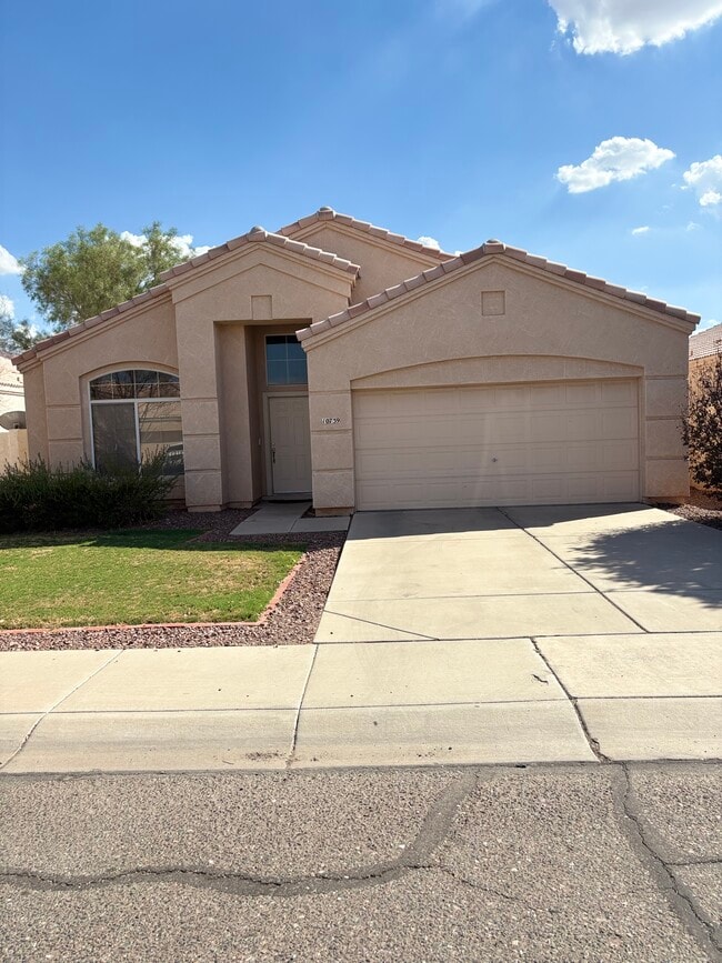 property at 10739 W Bermuda Dr