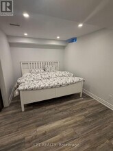 10 Kinloch Ct in Ajax, ON - Building Photo - Building Photo