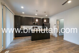 9216 S Holiday Bowl Ct in Sandy, UT - Building Photo - Building Photo