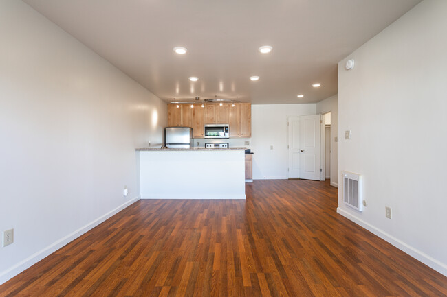 Quarryridge Apartments in Oakland, CA - Foto de edificio - Interior Photo