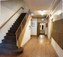 Irolo Apartments in Los Angeles, CA - Foto de edificio - Interior Photo