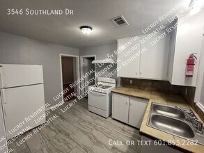 3546 Southland Dr in Jackson, MS - Building Photo - Building Photo