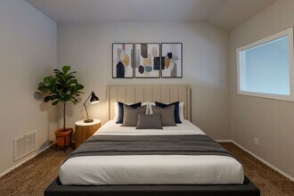 Ivy Plains at Brooks in San Antonio, TX - Foto de edificio - Building Photo