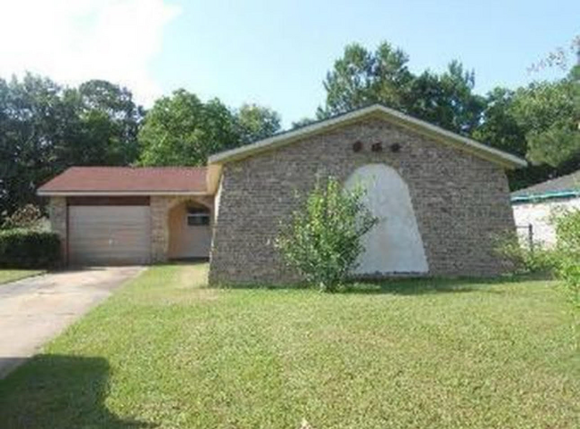 property at 113 Carlsbad Pl