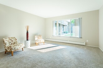 Pine Valley in Ann Arbor, MI - Building Photo - Interior Photo