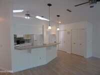 4050 Linwood Dr photo'