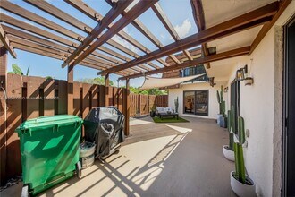 12006 SW 9th Manor in Davie, FL - Foto de edificio - Building Photo