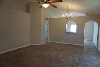 6682 Gentle Oaks Dr E in Jacksonville, FL - Building Photo - Building Photo
