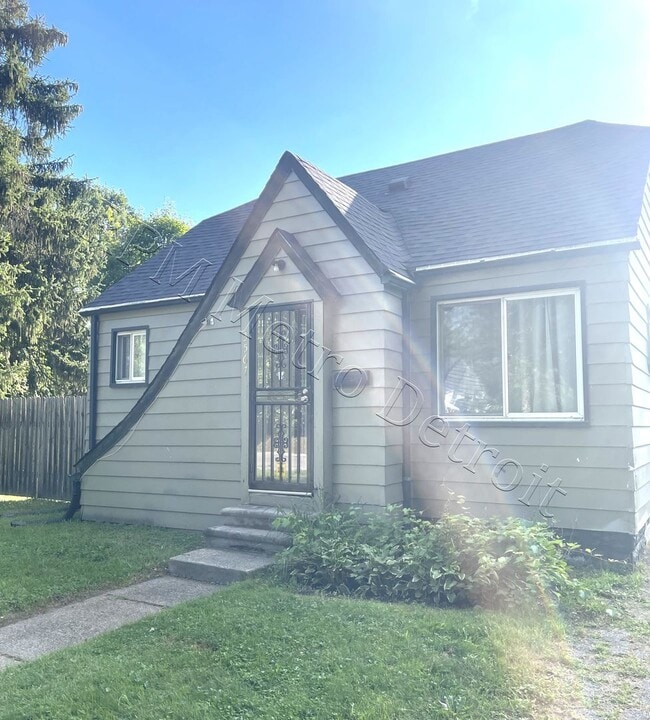 property at 3567 Spruce St